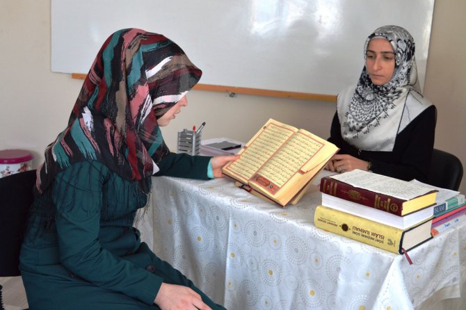 hafiz-oldu-umreyle-odullendirildi.jpg