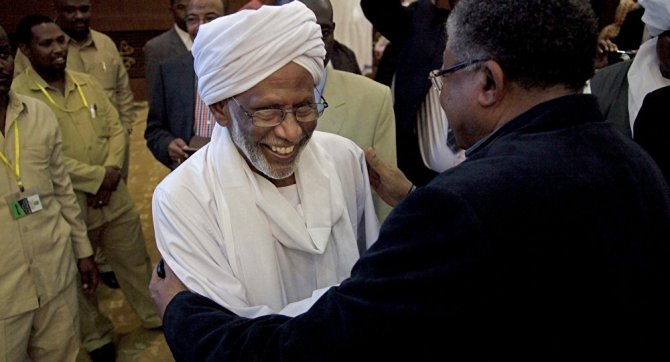 hasan-el-turabi-rahmeti-rahmana-kavustu!.jpg