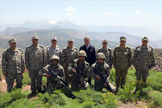 hulusi-akar-pence-harekati.jpg