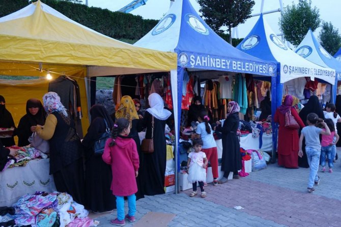 ihlas-derden-fakir-ogrenciler-yararina-kermes.jpg