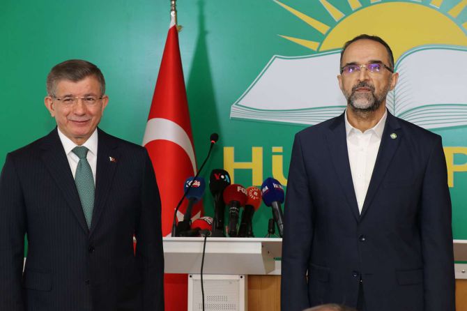 ishak-saglam-ahmet-davutoglu-001.jpg