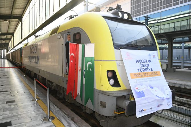istanbul-tahran-islamabad-yuk-treni.jpg