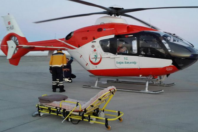 karda-mahsur-kalan-hastalar--helikopterle-kurtarildi-002.jpg