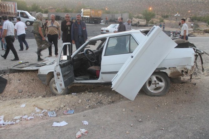 mardin’de-meydana-gelen-trafik-kazasinda-3’u-agir-5-yarali-001.jpg
