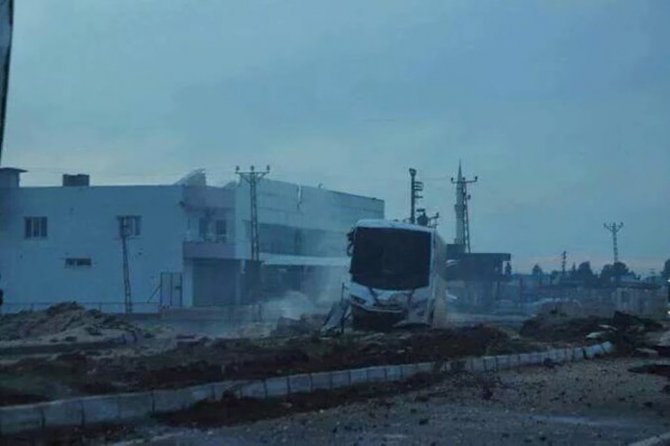 nusaybinde-polis-aracina-saldiri-10-yarali.jpg