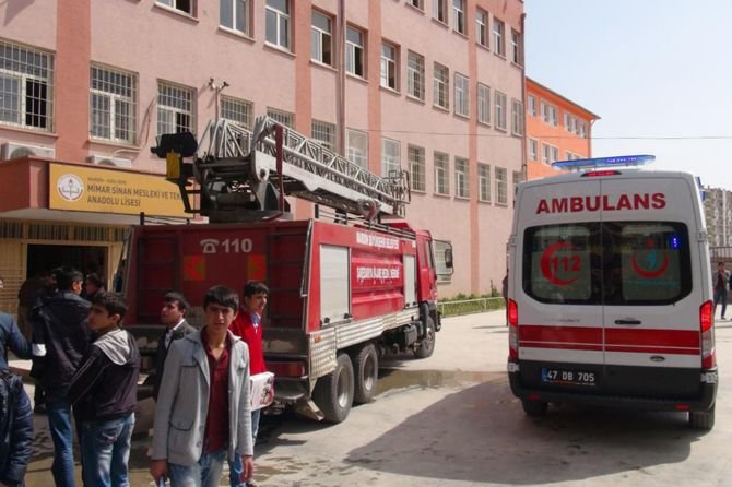okulda-yangin-cikti-002.jpg