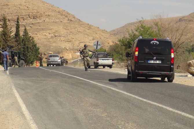 pkk’lilar-minibus-taradi-001.jpg
