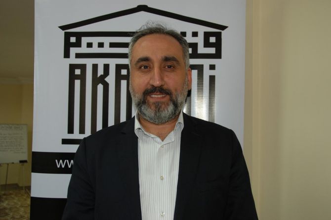 prof.-dr.-ibrahim-ozcosar.jpg