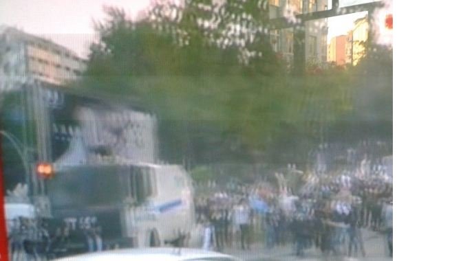 sampiyonluk-kutlamasina-polis-mudahalesi-001.jpeg