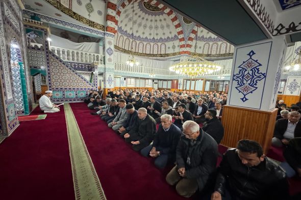 serkan-ramanli-bayram-namazi-001.jpg