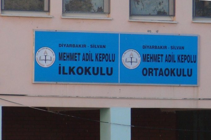 silvanda-okul-muduru-silahli-kisilerce-kacirilmak-istendi.jpg