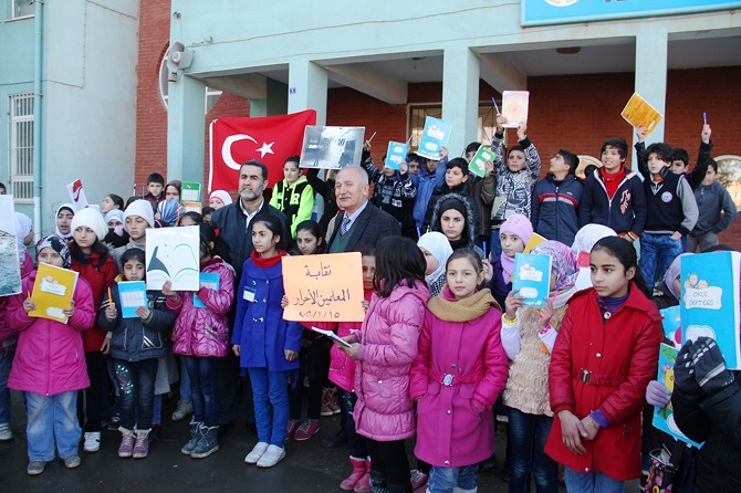 suriyeli-siginmacilar-rusya’nin-okul-saldirilarini-protesto-etti-003.jpg