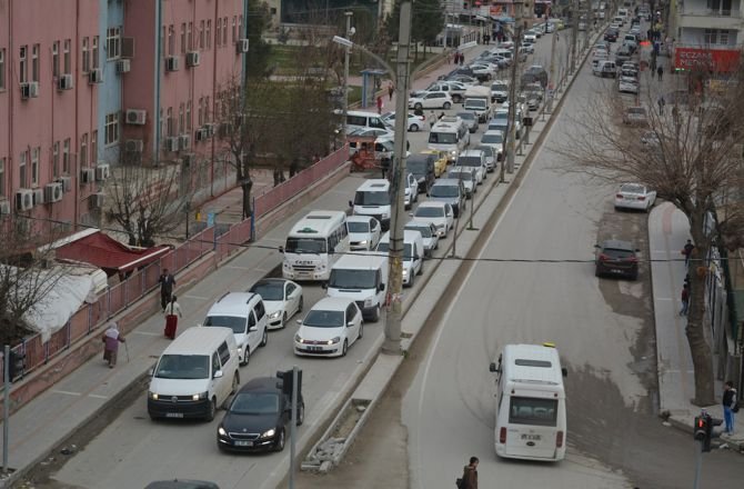 trafik-isiklarina-suruculerden-tepki.jpg
