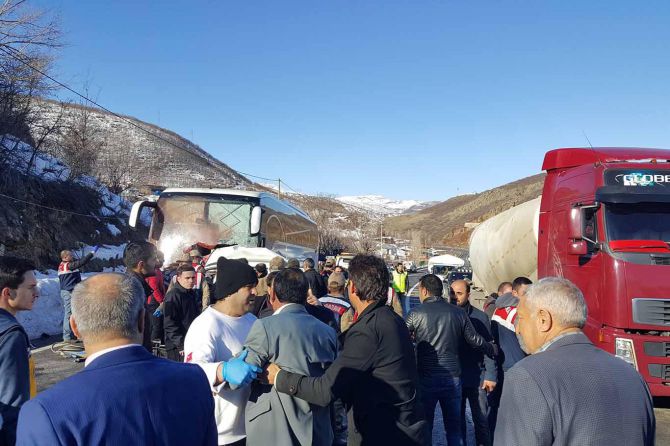 trafik-kazasi-043.jpg trafik-kazasi-043.jpg