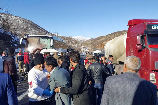 trafik-kazasi-044.jpg trafik-kazasi-044.jpg