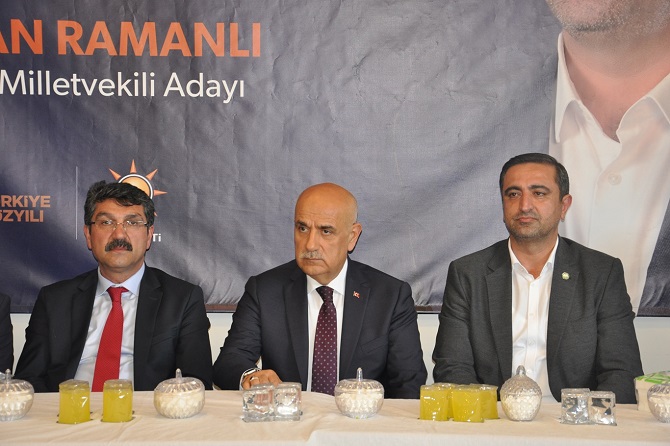 vahit-kirisci-serkan-ramanli-secim-lokali.jpg