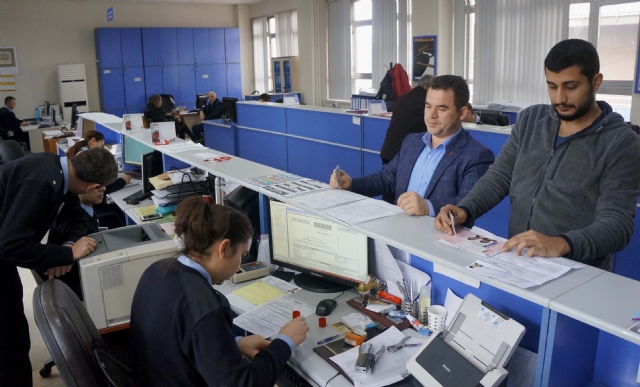 yeni-ehliyet-almak-icin-neler-yapmak-gerekiyor-8061700_8683_m-001.jpg