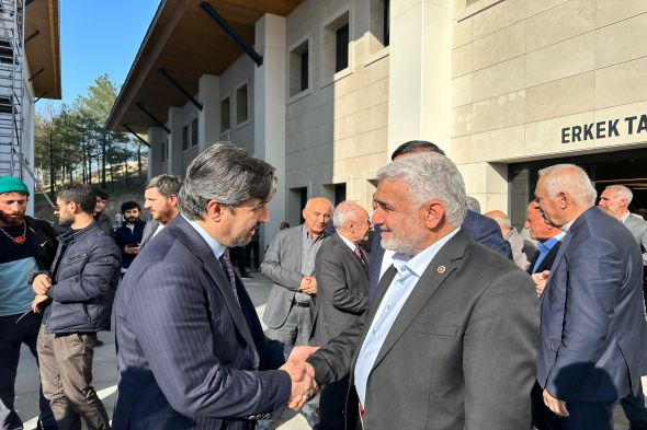 zekeriya-yapicioglu-hamidi-ailesine-taziye-007.jpg